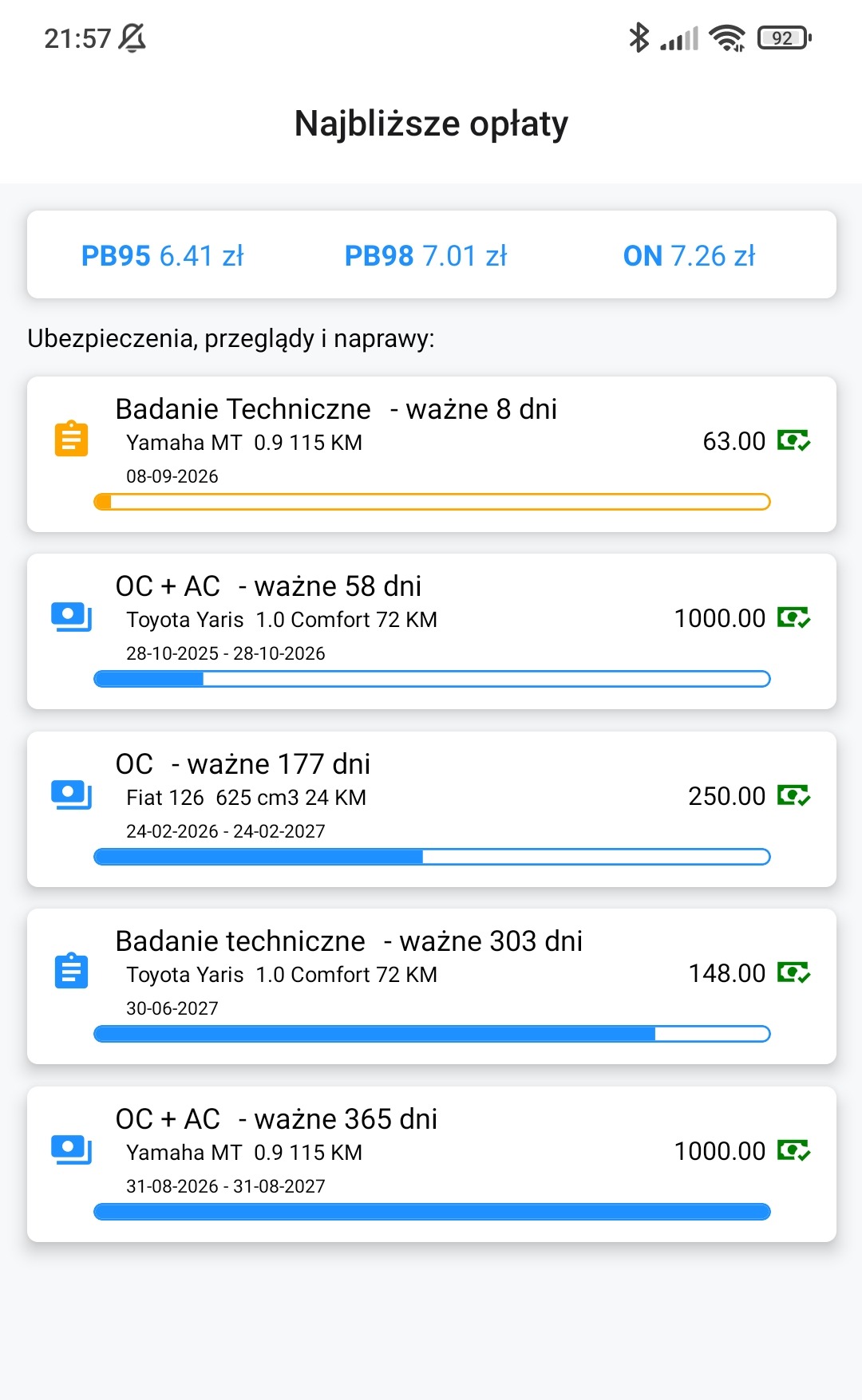 Lista przeglądów, ubezpieczeń i napraw z paskami postępu w aplikacji